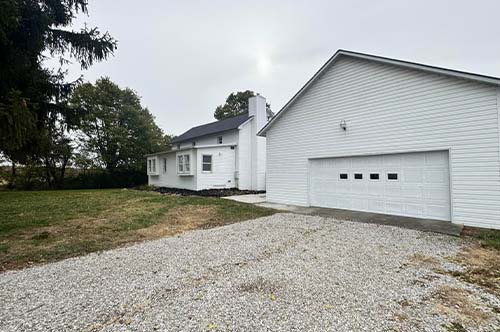 9605 Royalton Road SW