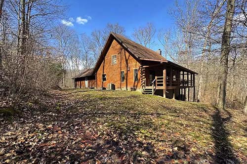 El Nido vacation cabin in Hocking Hills, Ohio