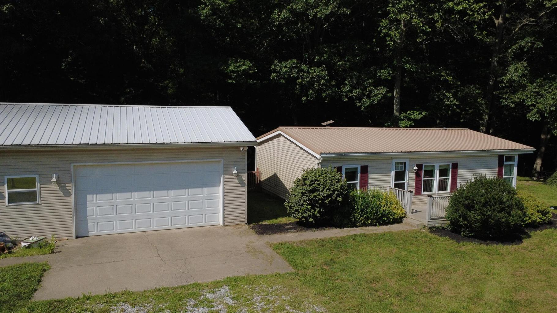 Exterior of 13338 Middlefork Road, Rockbridge, Ohio