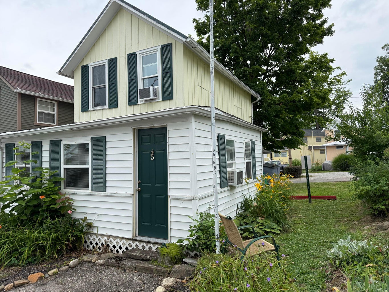 Exterior of 5 1st Avenue, Lancaster, Ohio